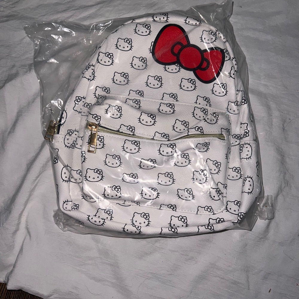 Hello Kitty White Backpack with Red Bow